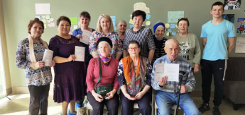 В Хакасии пенсионеры успешно прошли первые курсы компьютерной грамотности 