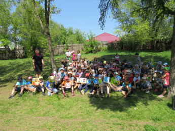 В пришкольных летних лагерях проходят занятия по дорожной грамотности